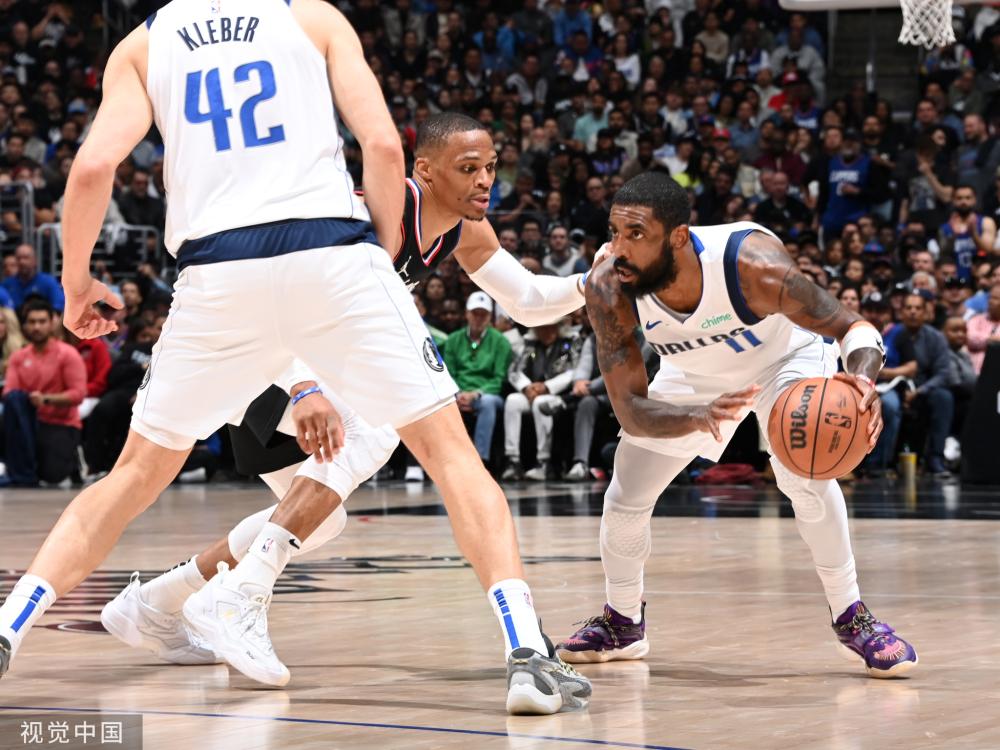 与机遇并存 与机遇并存