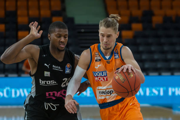 操作实现其 操作实现其